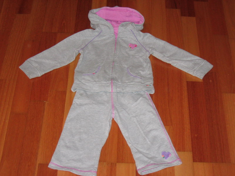 Толстовка (1,5-2г.) и штаны(9-12мес.)  Маза д/д , 350р. можно отдельно. 
