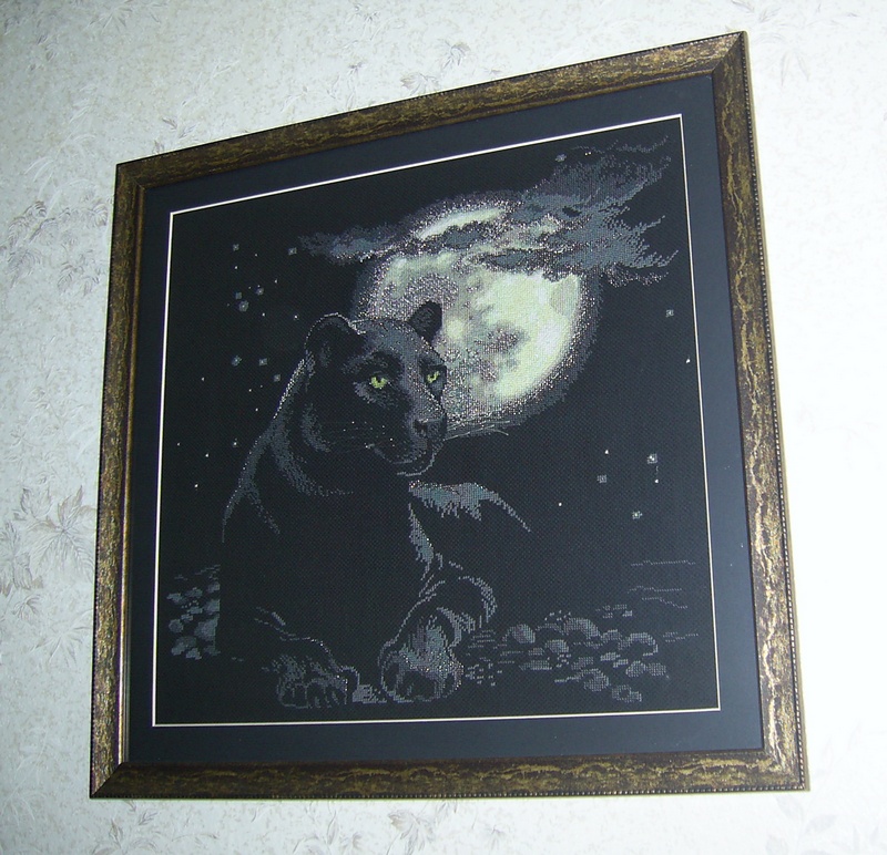 Картина под стеклом пантера