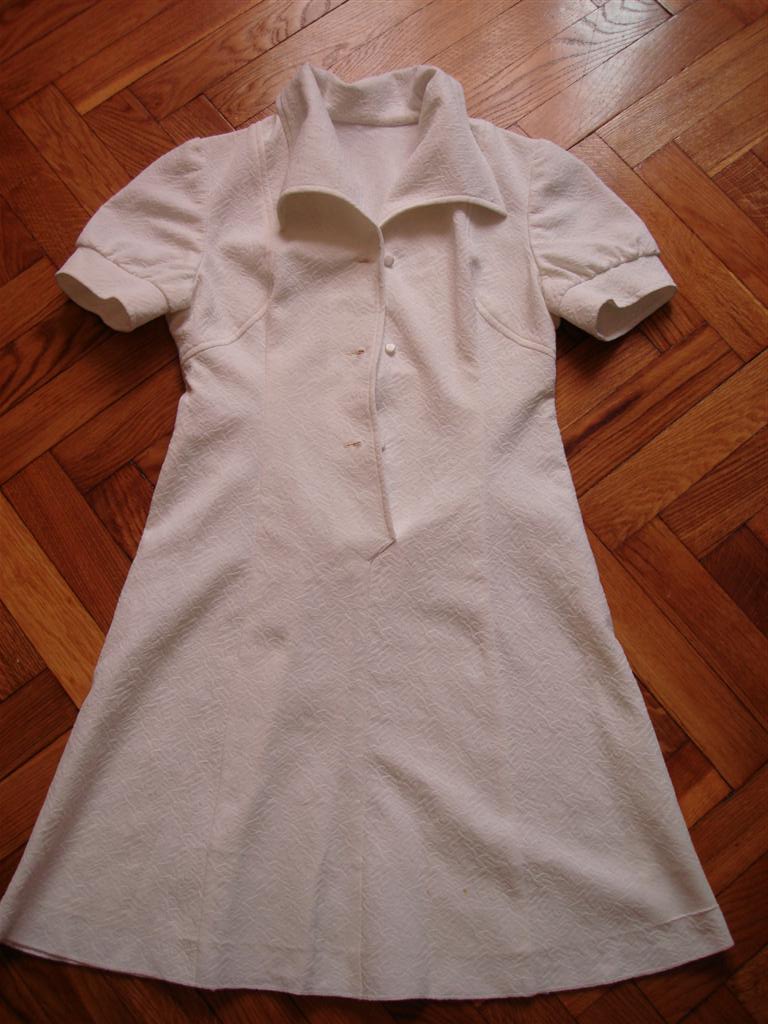 белое, 42-44. платья