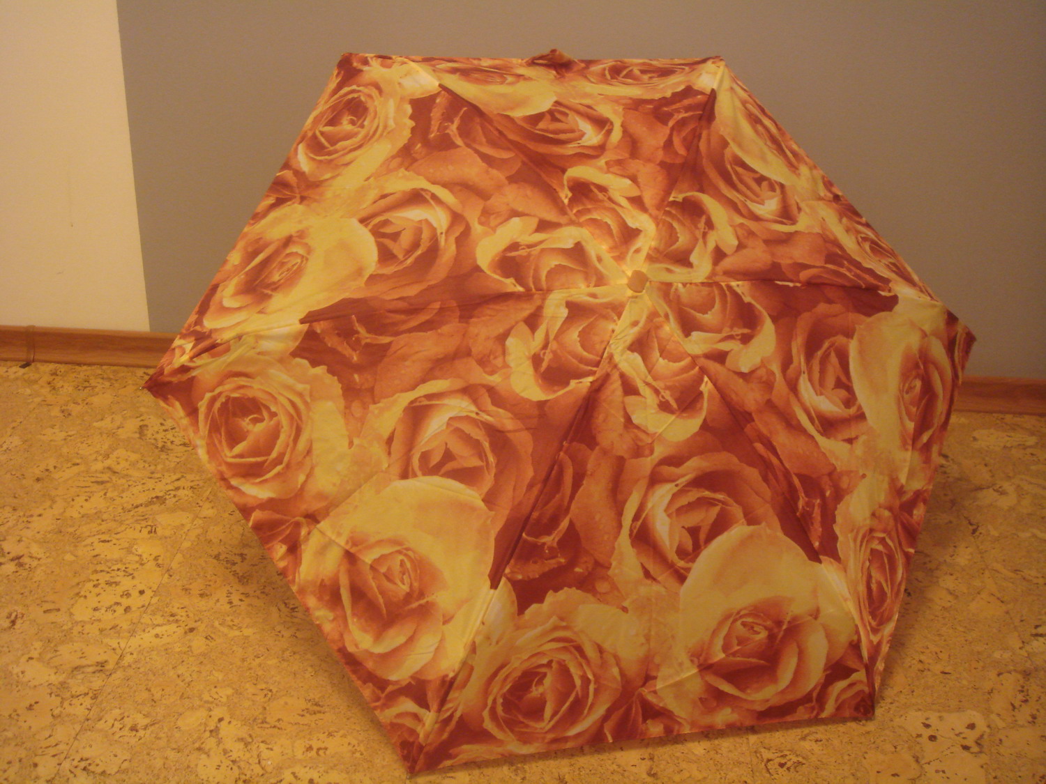 L501 желтые розы, в сумочке (2 штуки). забирают -20%