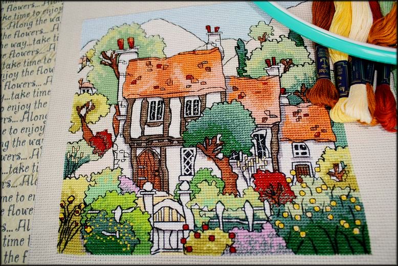 Еще домик. Сейчас в работе