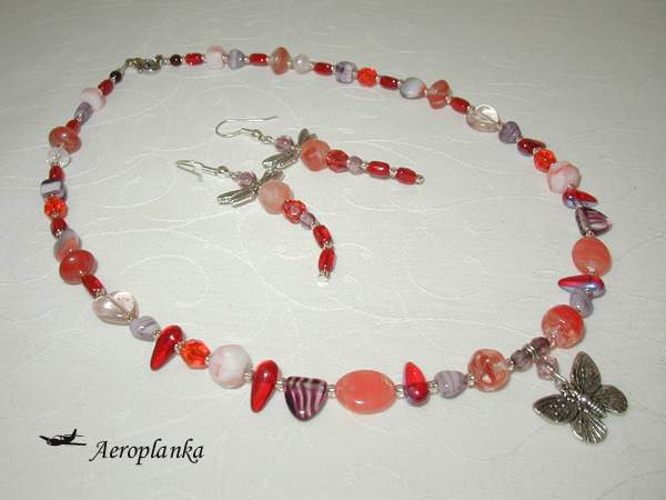 Сестренки в красном. Превью