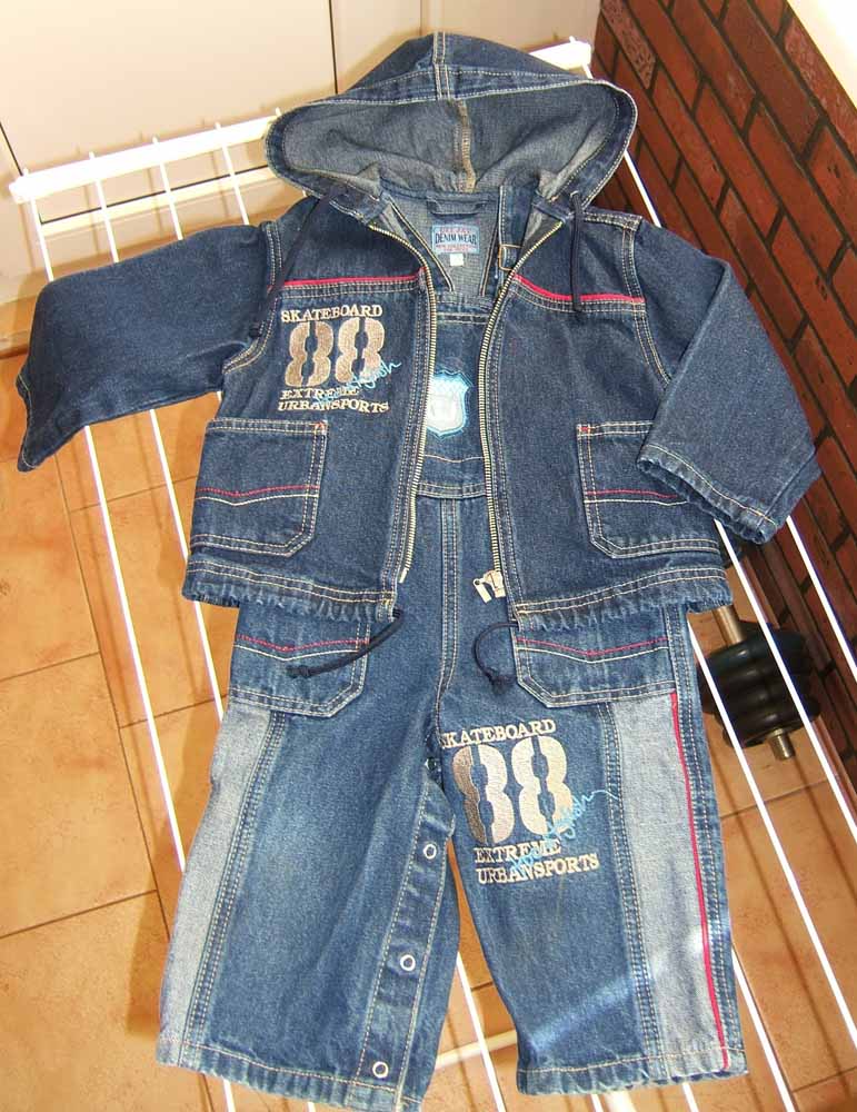 №15 . Комплект. р.86. Цена 300руб.. Детское!