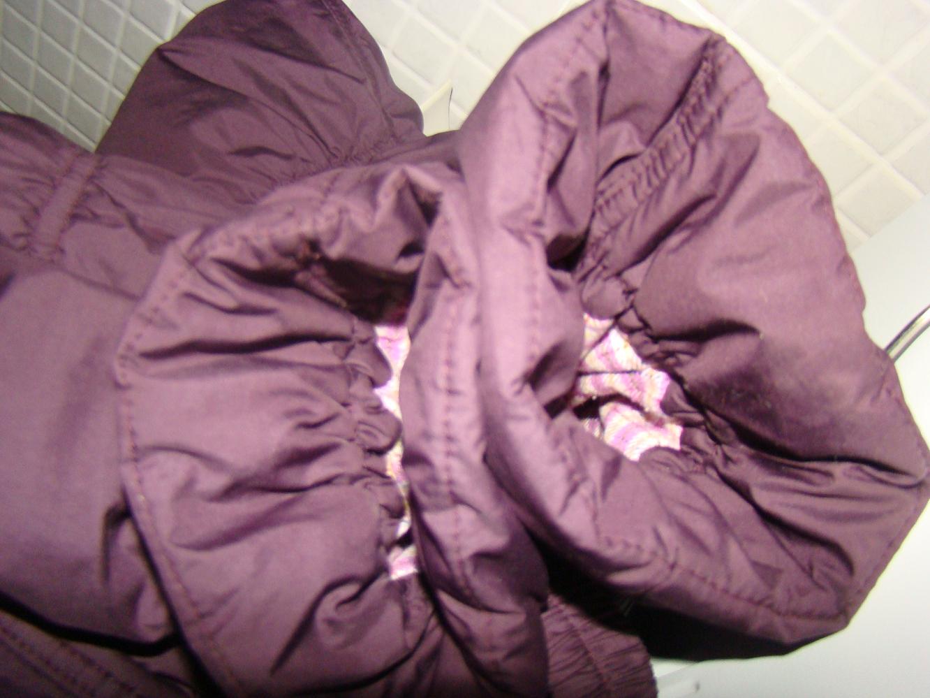 брючины внизу не тертые. Ушло