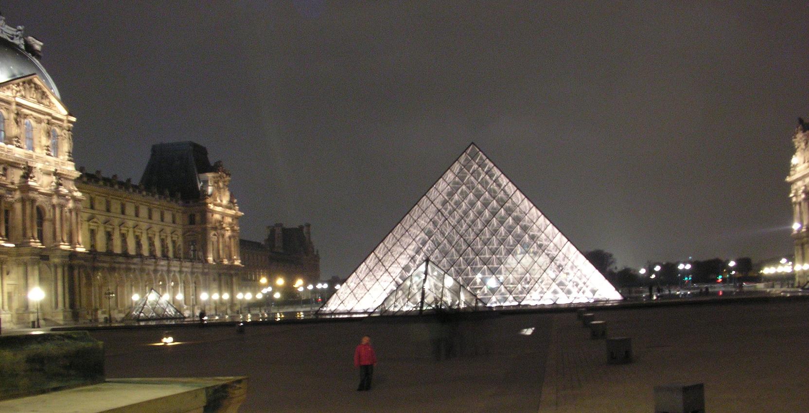 Полуночный Лувр. Париж