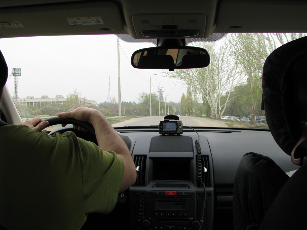 Волгоград. Мамаев курган видели только из машины.. Астрахань