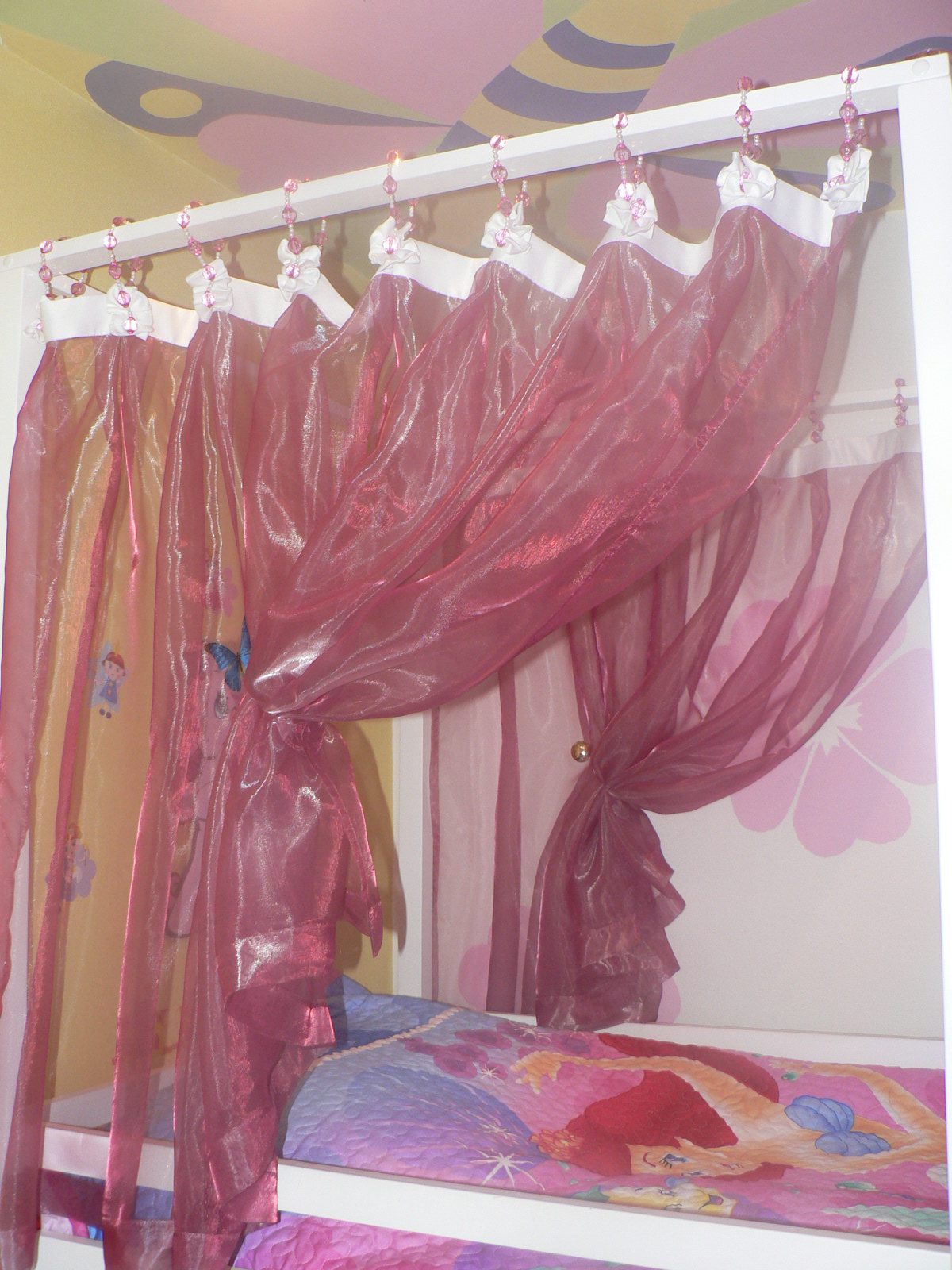 Декор кровати в детской. фото готовых штор,мои работы