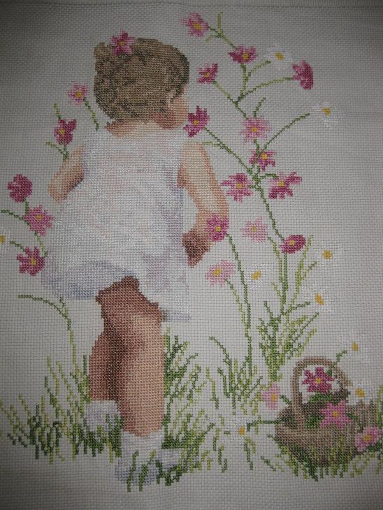 Девочка и космеи. 