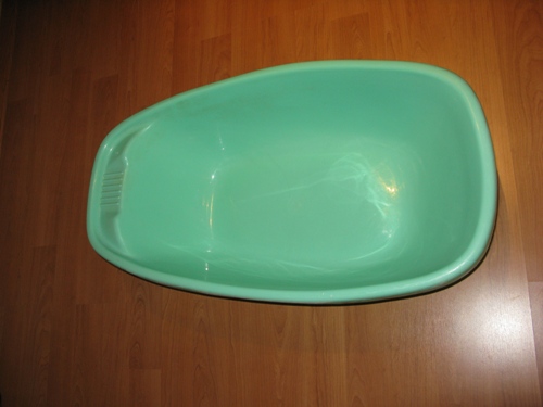 детская ванночка длина 88см ширина 48 см. для ожидающих и родивших