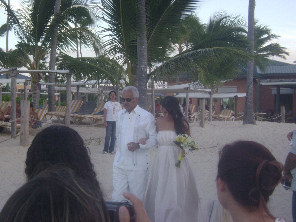 Невеста с отцом. la boda