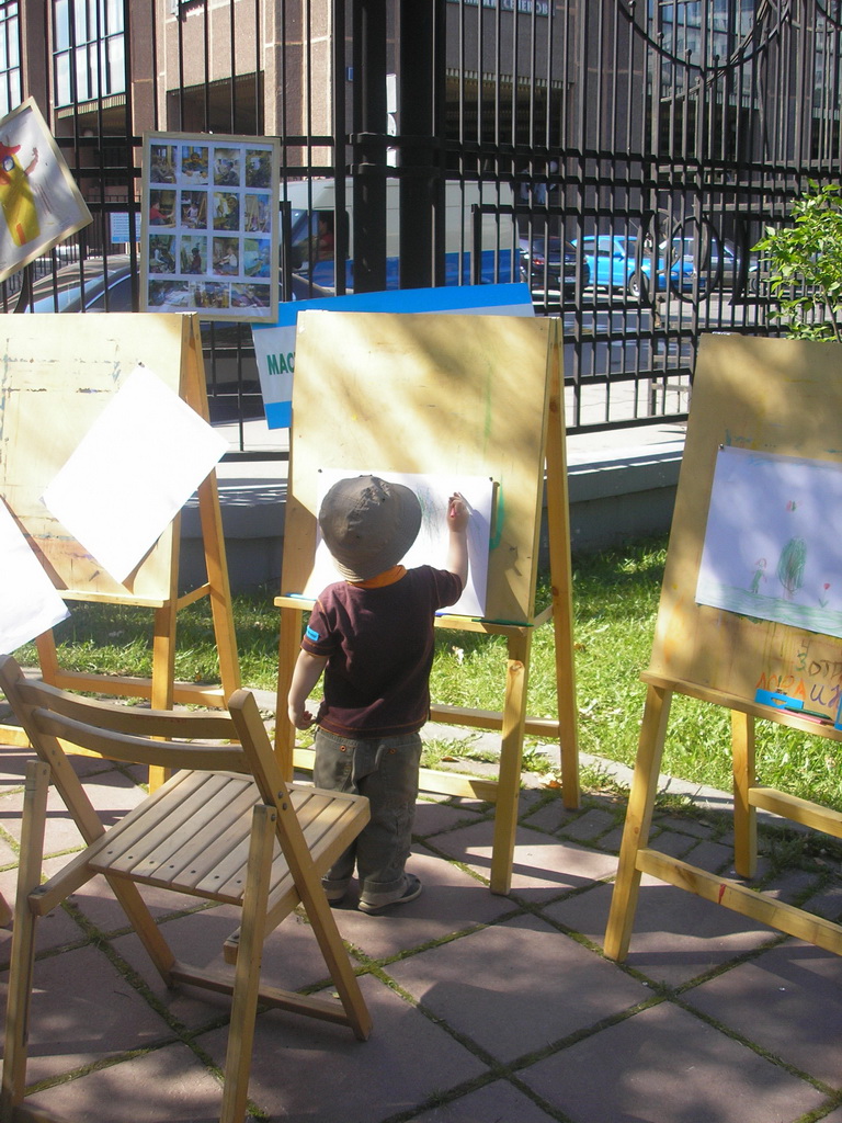 за мольбертом. Иван