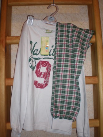 Пижама новая 146-152  100% х/б  450 руб.. Вещи для мальчика