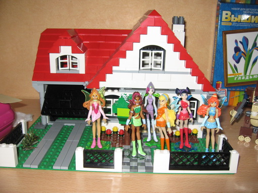 ДОМ ЛЕГО . ДЕТЯМ-ИГРУШКИ,КНИГИ