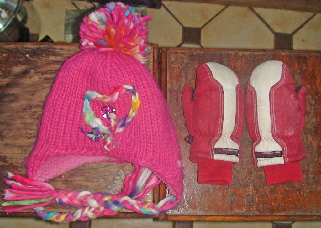 варежки. Верхняя одежда