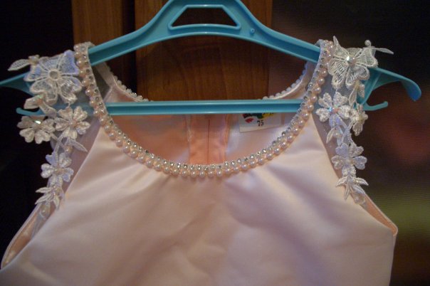 Нарядное платье р. 6-7 лет