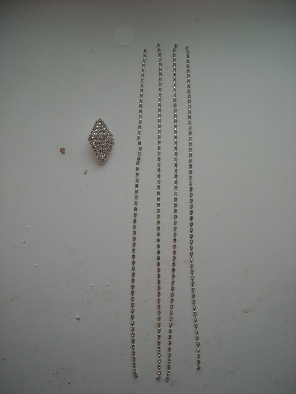 Брошь из стразов. Мелочь, бижу, всяко-разно