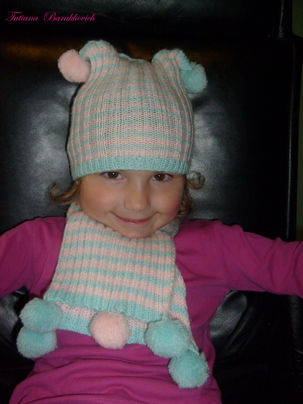 шапочка и шарф. вязание для дочки