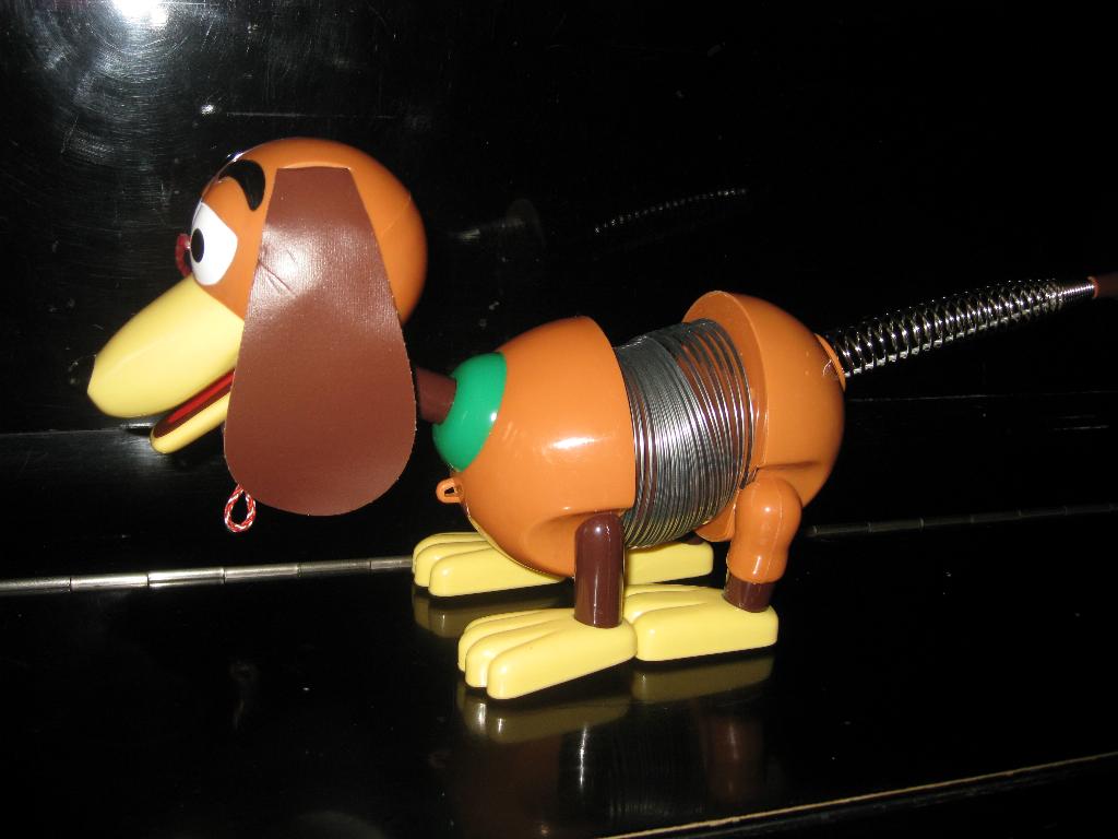 Собка-слинки ретро, версия 1945 года. Прикольные игрушки