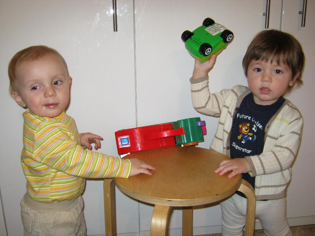 Наши маленькие гости. Первый День Аиста!