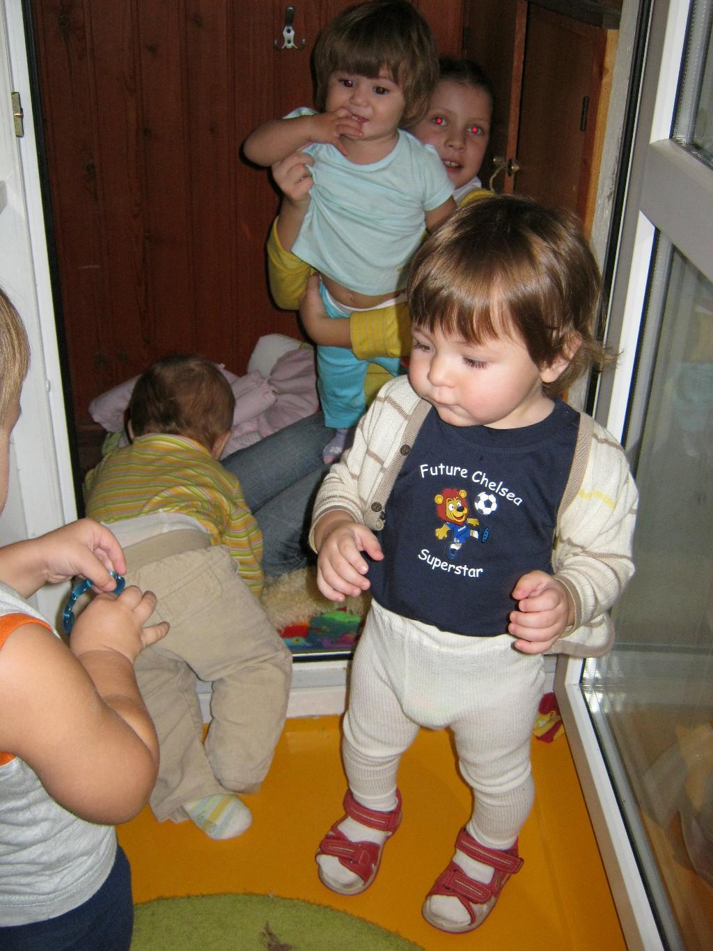 Балкон пошел под разнос)))))). Первый День Аиста!