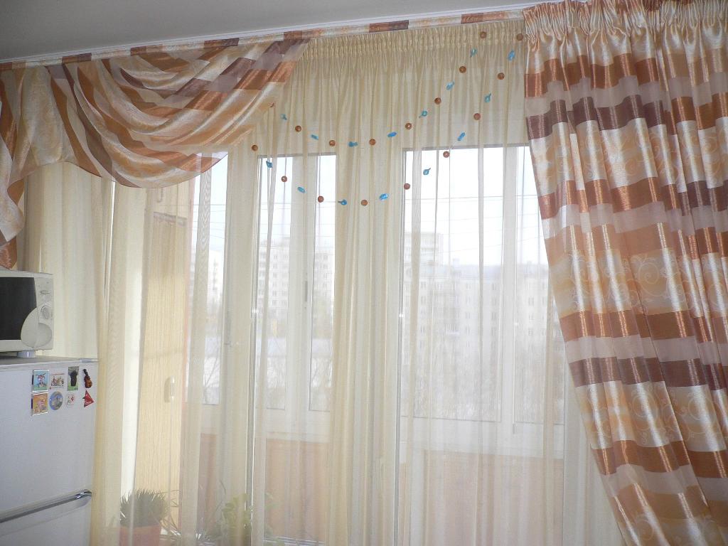 кухня  Юлечки Понки-)). фото готовых штор,мои работы