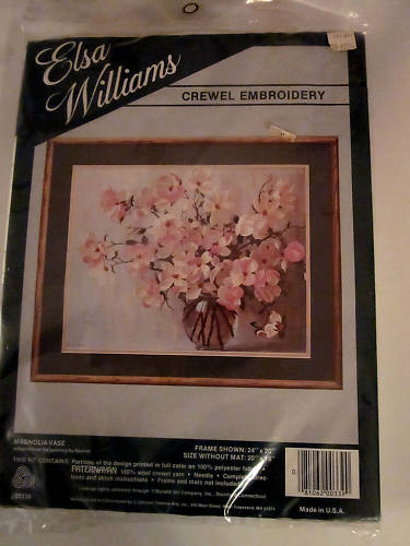 00339 Magnolia vase. Elsa Williams