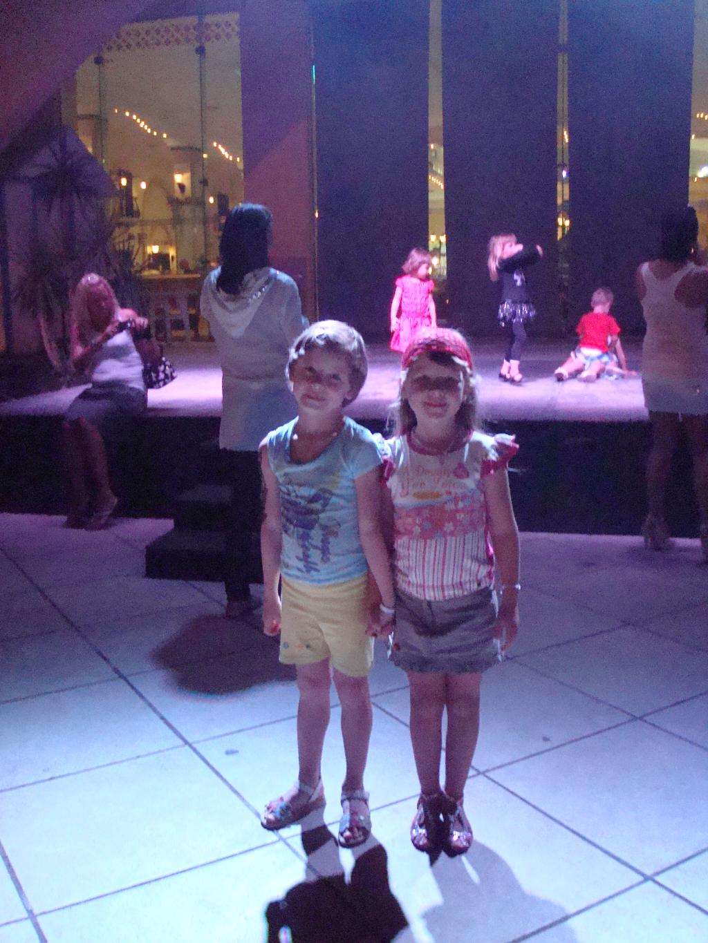 С подружкой на дискотеке.. 