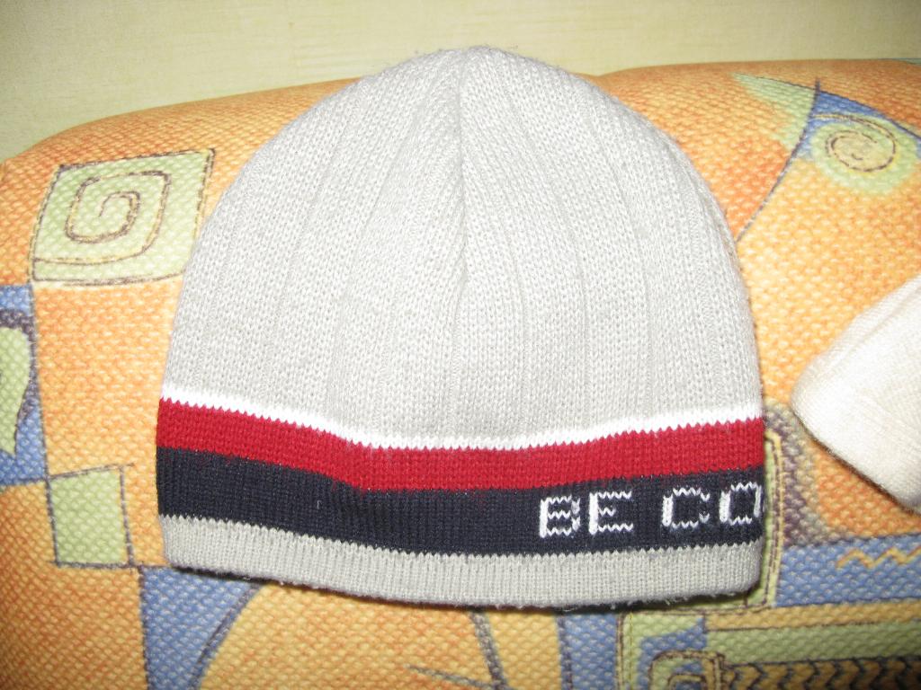 Шапка на осень 100%акрил рр 46/48. Одежда мальчику продажа