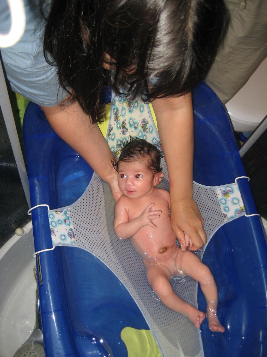 Первое в жизни купание. Назад, в прошлое!