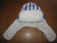 шапка зимняя унисекс,на липучке, шерсть. Одежда разная - подростковая на девочку и взрослая , шапки,кепки