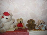 маленькие новые по 8 см.белый сидел на полке 13 см. Р А З Н О Е