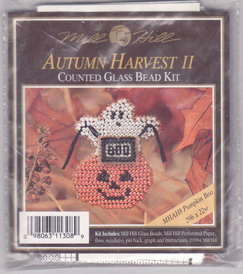 MHAH8 Pumpkin Boo. Mill Hill