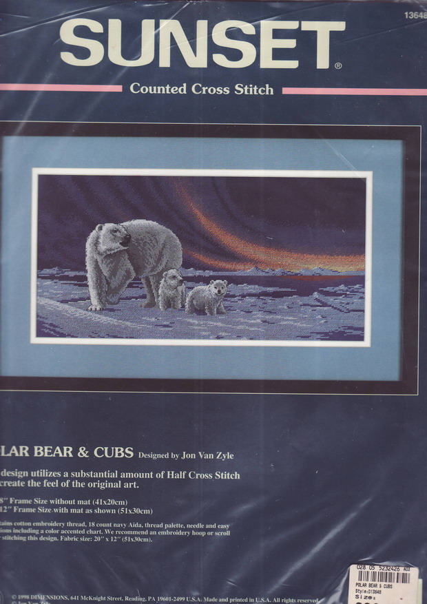 13648 Polar Bear and Cubs. Sunset 1