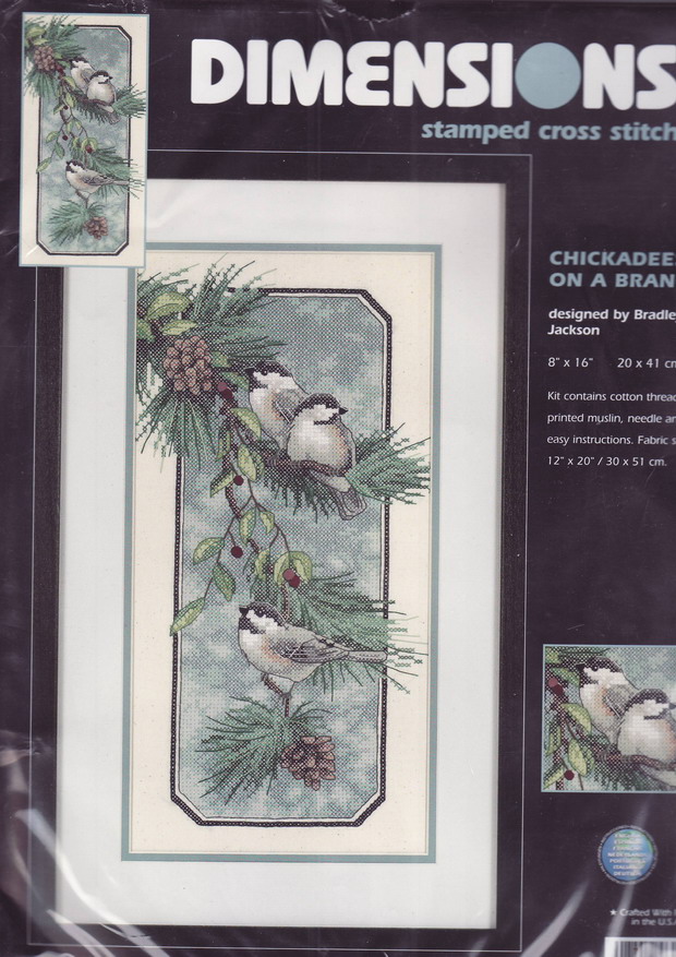 03199 Chickadees on a branch. Dimensions 1