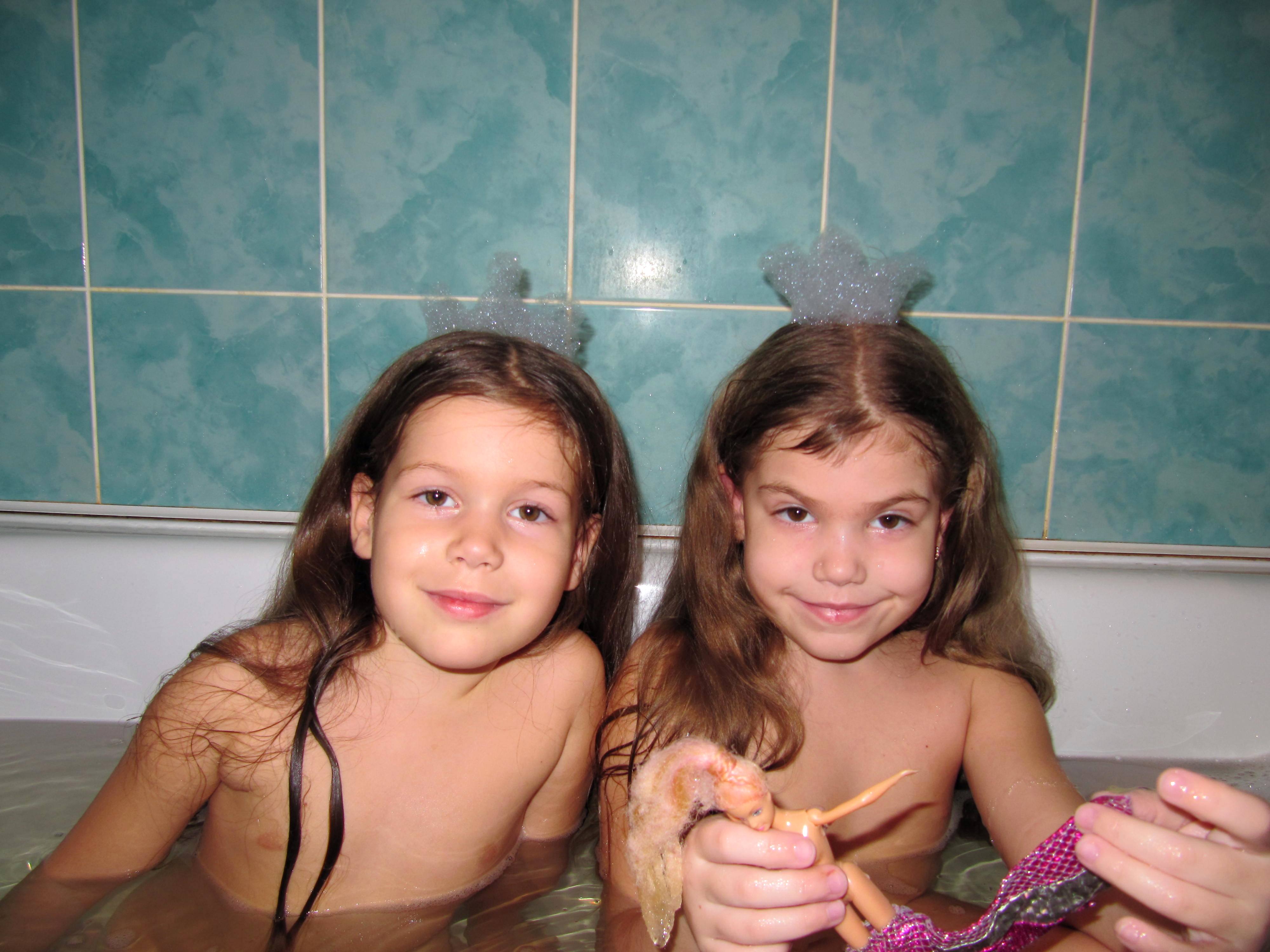дочки в ванне фото