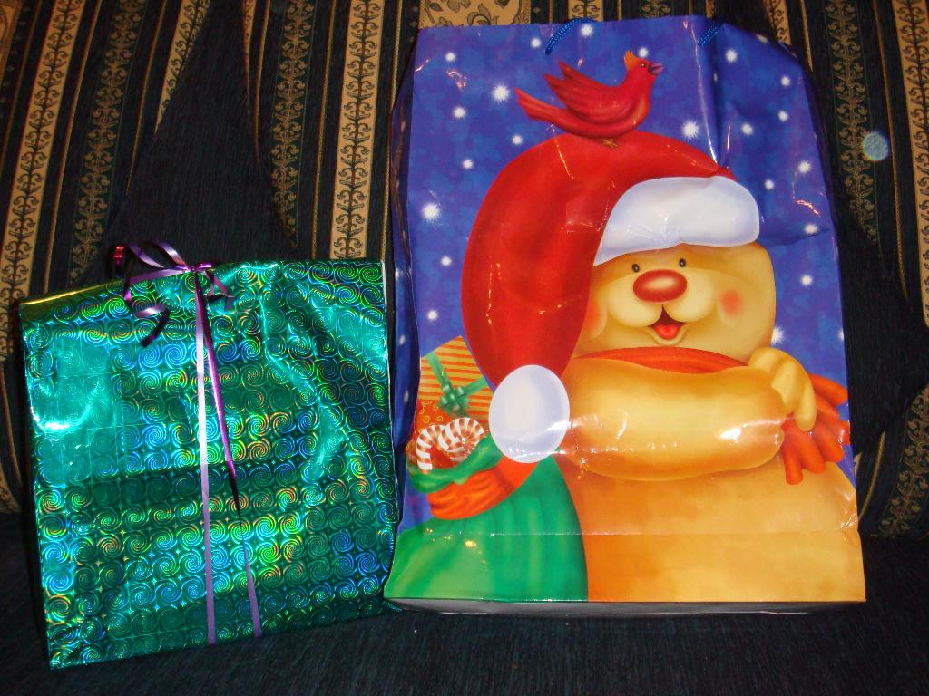 Новогодние подарки 2011 г.)))