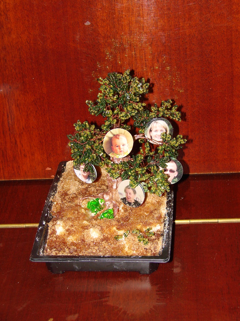 бисерное семейное древо соколовых. рукоделие