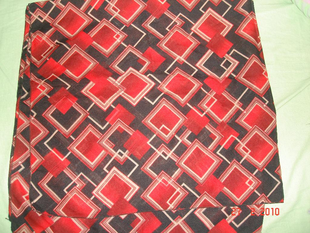 платок . шапки-варежки,платки,палантины