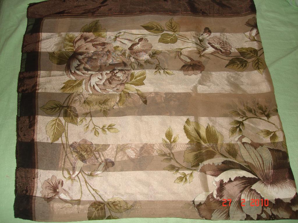 большой платок тонкий, корея. шапки-варежки,платки,палантины