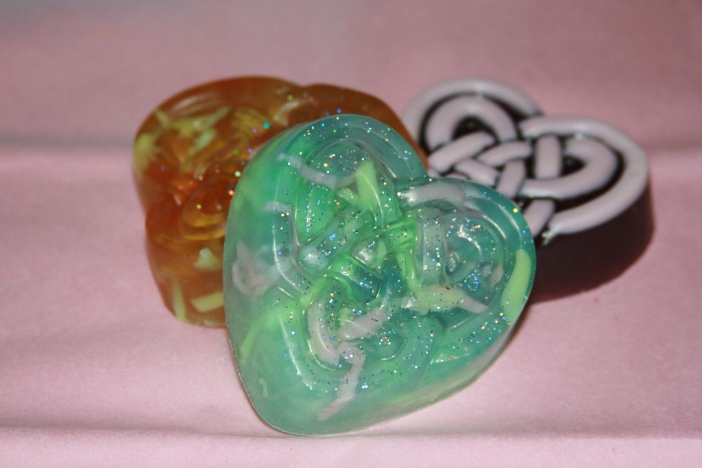 МЫЛО РУЧНОЙ РАБОТЫ.