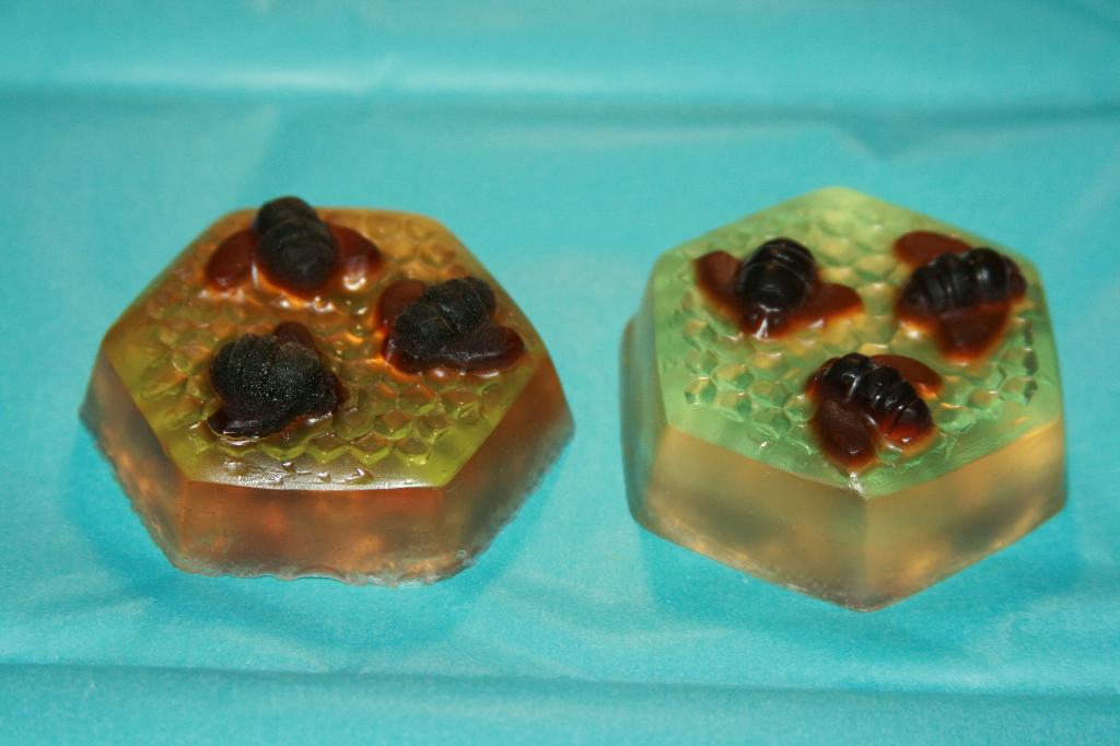 МЫЛО РУЧНОЙ РАБОТЫ.