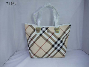 1400 р. Burberry взрослое