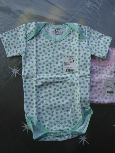 БОДИ ясельно в горох(розовый горох). Продам детское новое 56-62 дев.