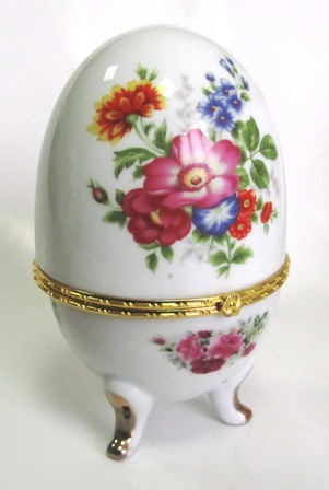 Пасхальное яйцо. Фарф. шкатулка (ноготки+васильки). ПАСХА