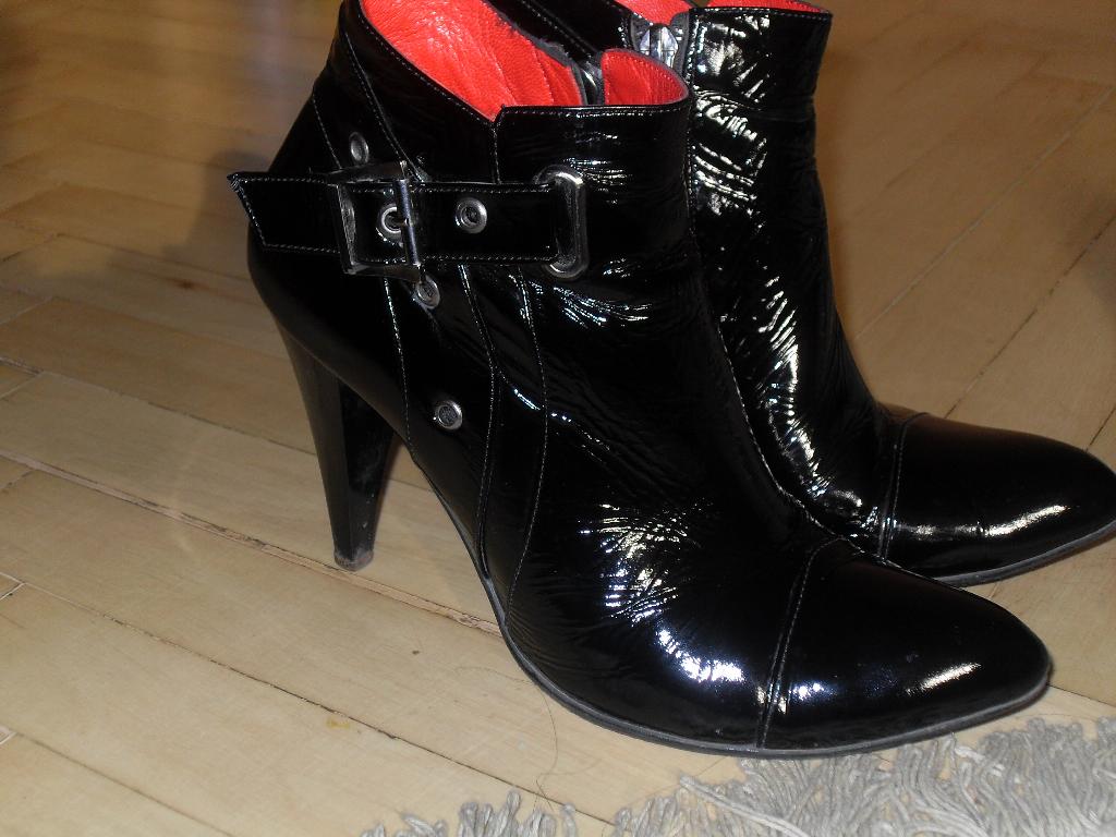 сапожки р.38 Rose corvina. женская обувь р.37,38