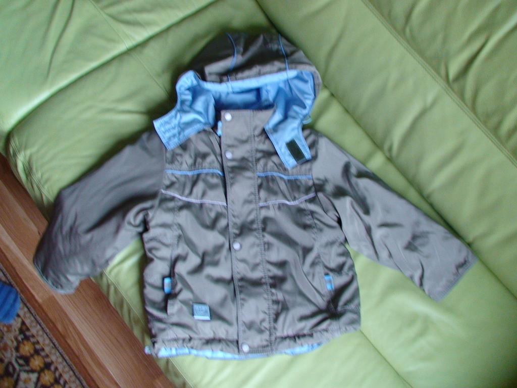 Куртка Fobos, рост 98-104, можно до 110.  299 руб.. Верхняя одежда д/м 104-116