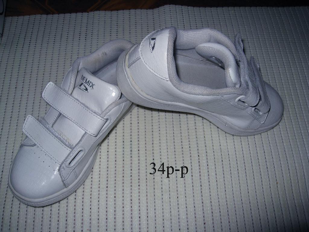 demix кросовки 34р 300р. ОБУВЬ30-34 для ДЕВОЧКИ