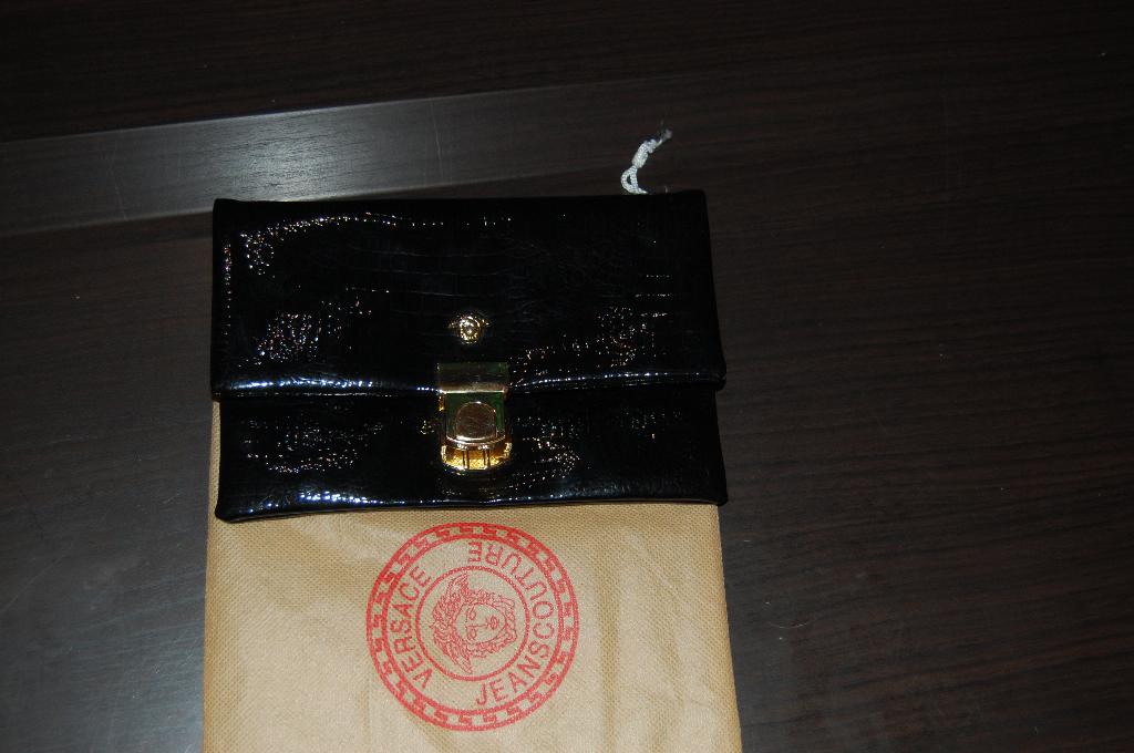 Клатч Версаче. СУМКИ