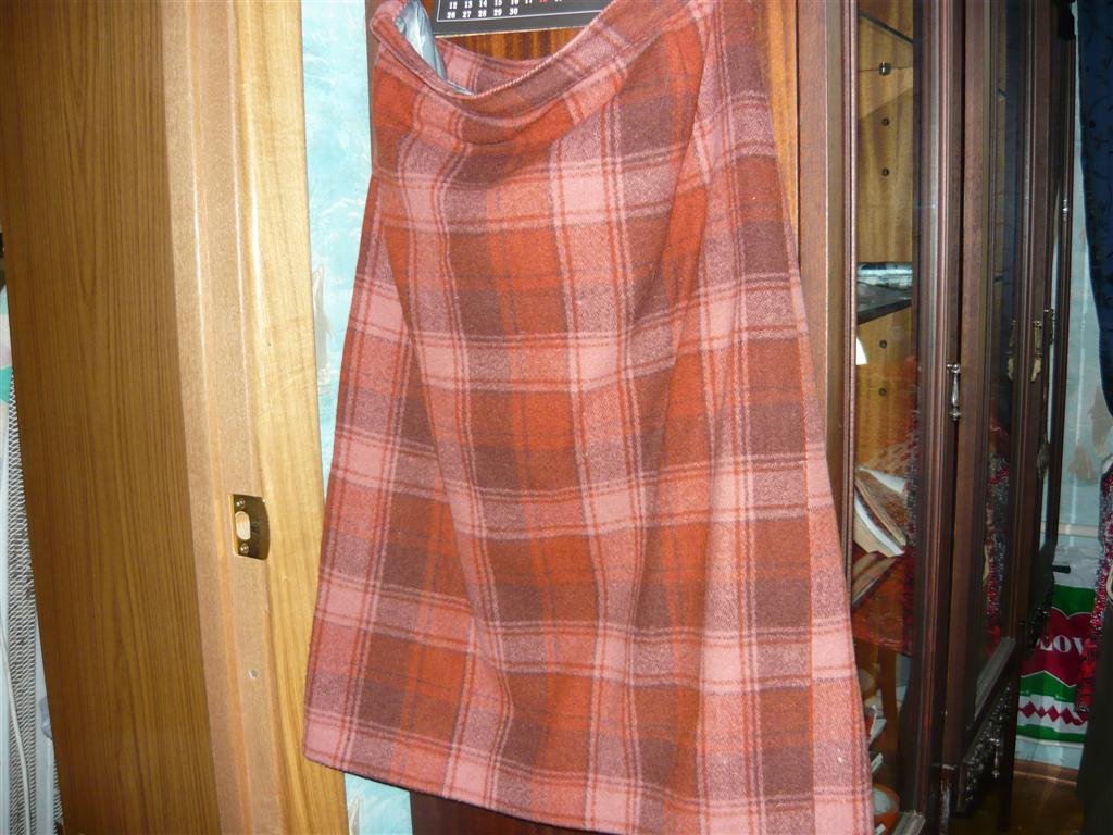 костюмы женские