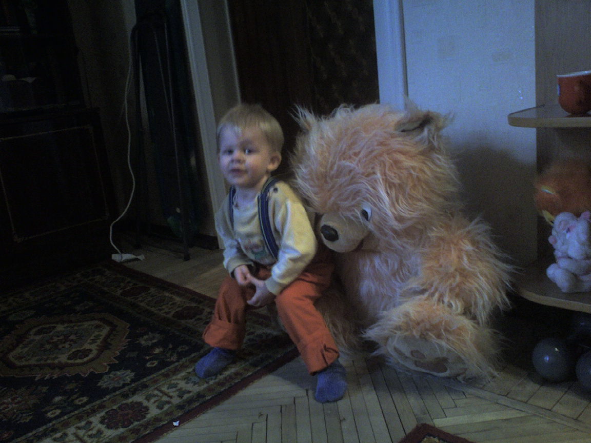 А медведь на горку не пойдет? . 